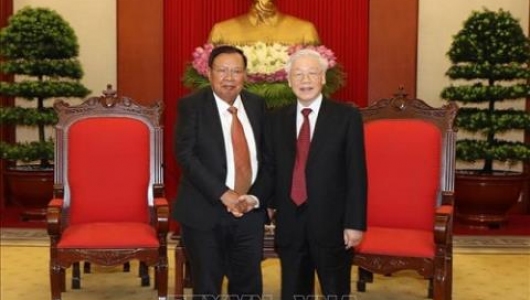 Tổng Bí thư Nguyễn Phú Trọng tiếp Tổng Bí thư Lào