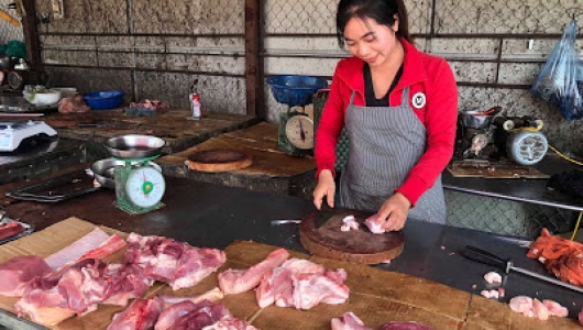 Giá heo hơi hôm nay 21/4: Giá heo hơi sắp cán mốc lịch sử, do đâu?